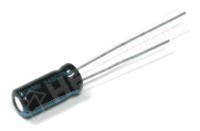 100uF / 10V LOW ESR / Kondenzátor, elektrolit, alacsony impendanciájú, 100µF, 10V, 2mm, Ø5 x 11mm, -40...105°C (SAMWHA)
