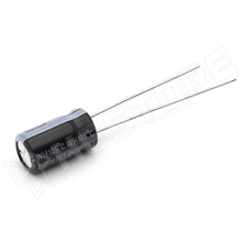 CE-10/63PHT-Y / Kondenzátor, elektrolit, 10µF, 63V DC, 2.5mm, Ø6.3 x 11mm, -40...105°C (AISHI)