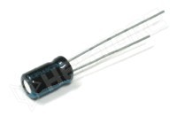 CFEF100B050M4A7N / Kondenzátor, elektrolit, 10µF, 50V DC, 1.5mm, Ø4x7mm, -40...105°C